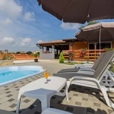 Sejdi With Private Pool * Pula